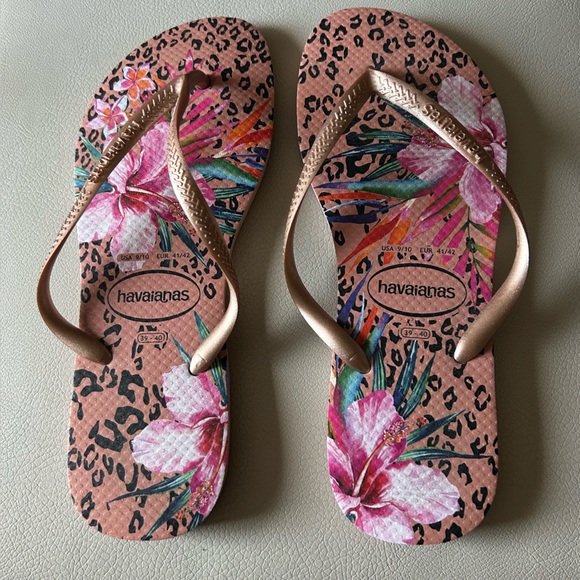 Havaianas Women's Floral Flip Flops - Pink and Gold - Picture 1 of 3